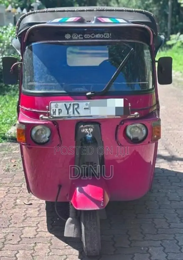 Bajaj RE 2011