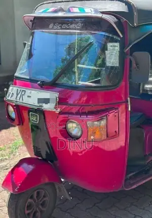 Bajaj RE 2011
