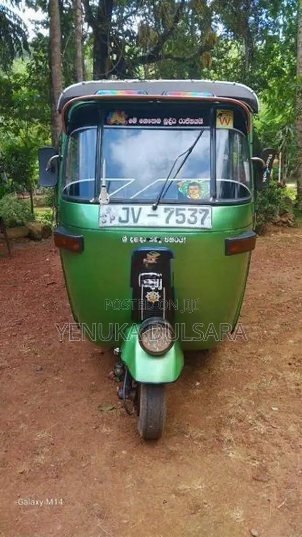 Bajaj RE 2004