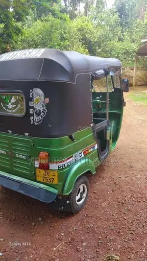 Bajaj RE 2004