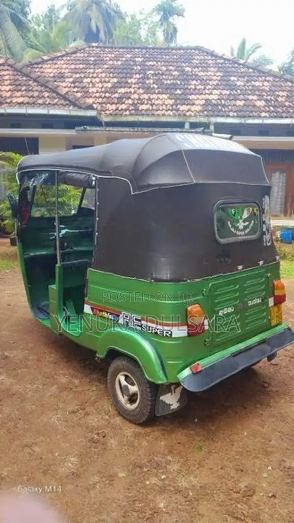 Bajaj RE 2004