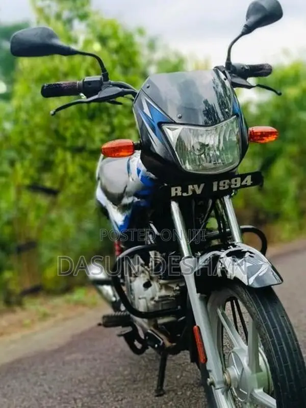 Bajaj CT100 2025