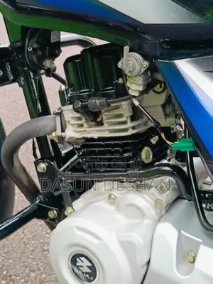 Bajaj CT100 2025