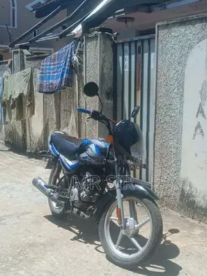 Bajaj CT100 ES 4S 2025