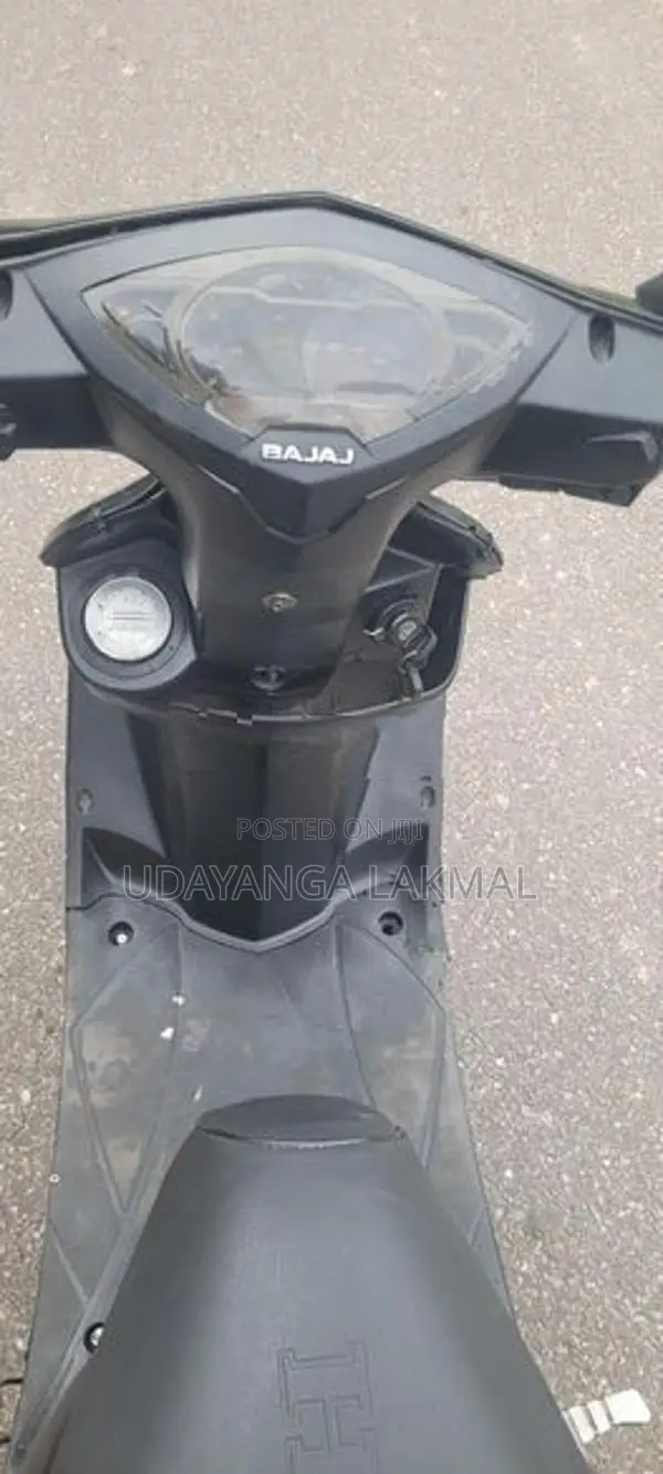 Bajaj Kristal 2010
