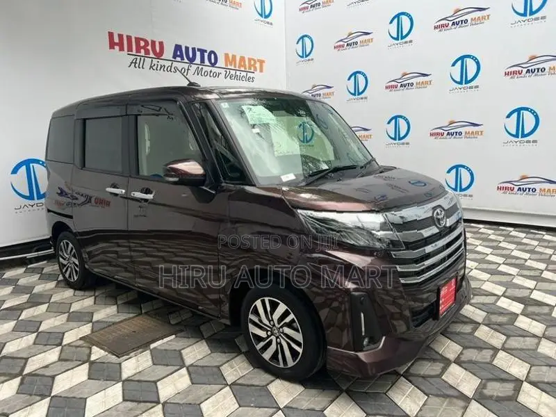 Toyota Roomy Custom G 2023