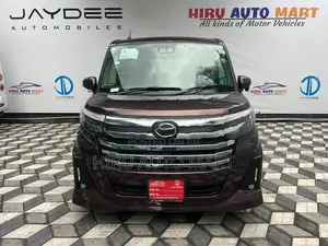 Toyota Roomy Custom G 2023