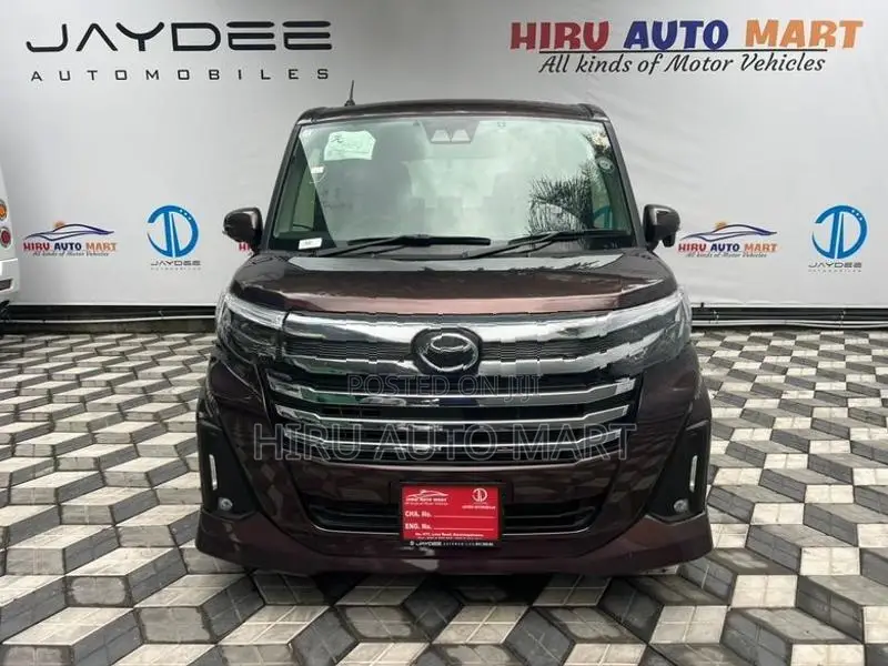 Toyota Roomy Custom G 2023