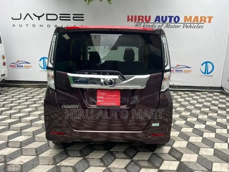 Toyota Roomy Custom G 2023