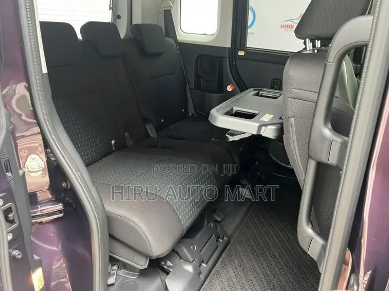 Toyota Roomy Custom G 2023