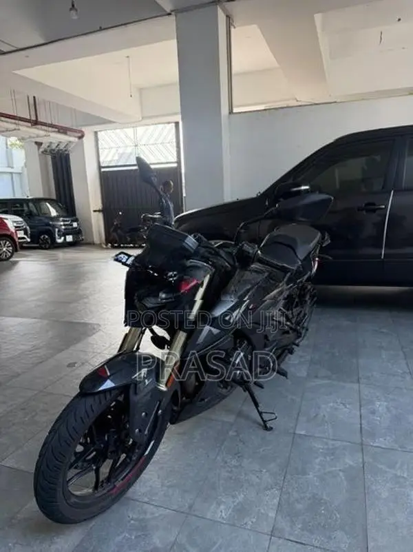 Bajaj Pulsar NS160 2025