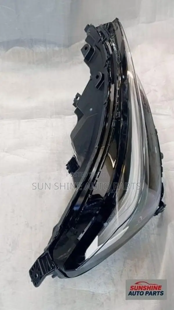 Honda Vezel RV 5 J8 Head Light