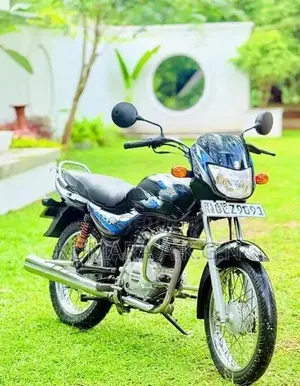 Bajaj CT100 2017