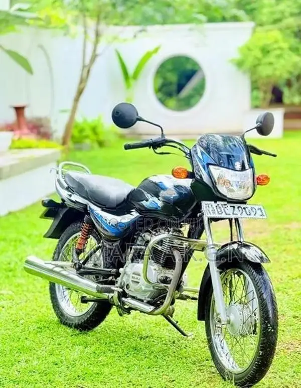 Bajaj CT100 2017