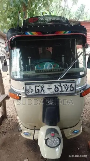 Bajaj RE 2004