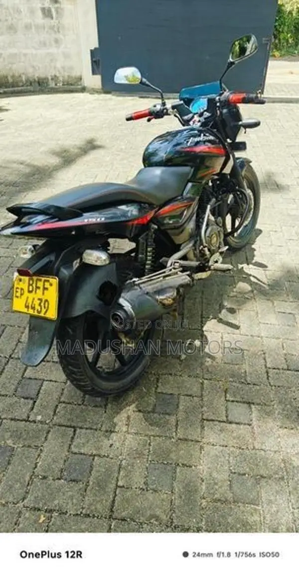 Bajaj Pulsar 150 2017