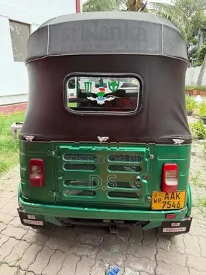 Bajaj RE 2014