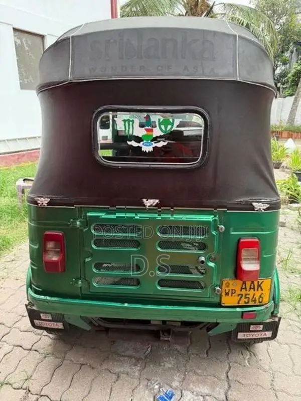 Bajaj RE 2014