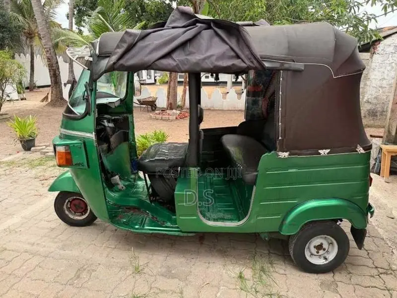 Bajaj RE 2014