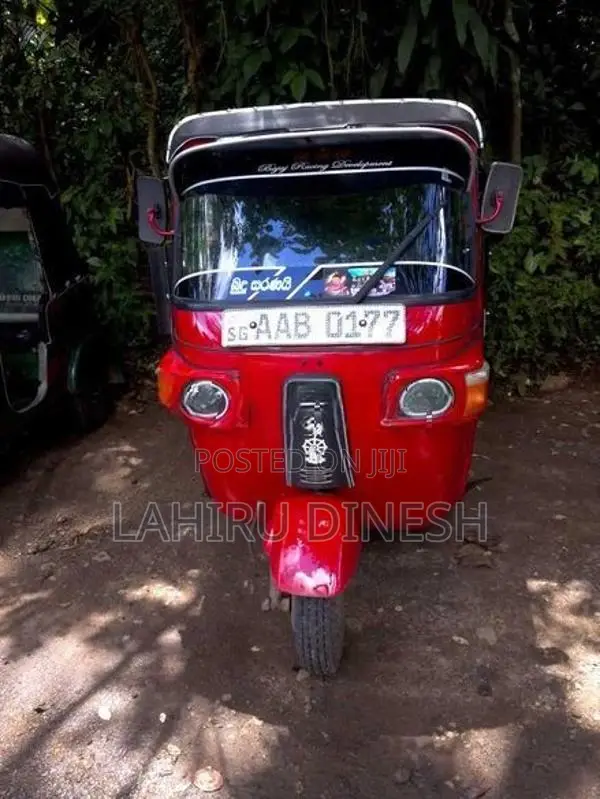 Bajaj RE 2012
