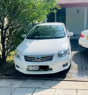 Toyota Axio 2010