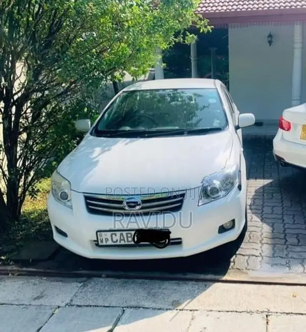 Toyota Axio 2010