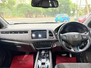 Honda Vezel RS Sensing 2016