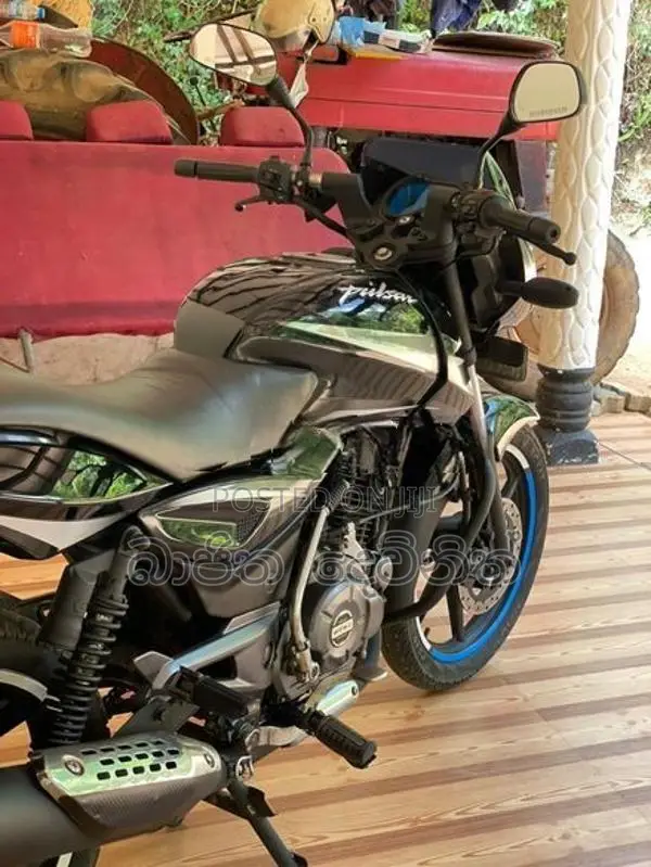 Bajaj Pulsar 150 2011