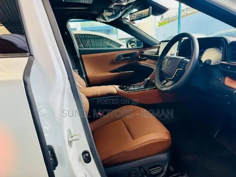 Toyota Crown ESTATE Z HEV Highest 2025