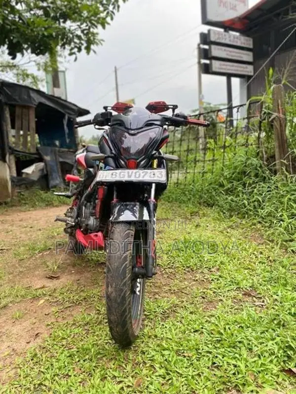 Bajaj Pulsar NS160 2018