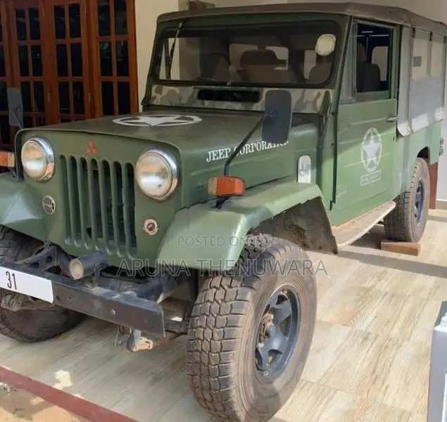 Mitsubishi 4DR 1969