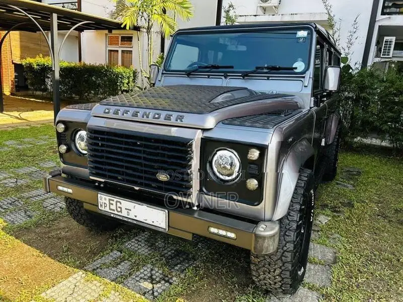 Land Rover Defender 110 Puma 2014 1996