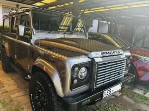 Land Rover Defender 110 Puma 2014 1996