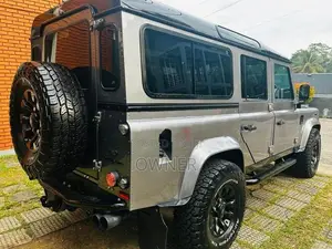 Land Rover Defender 110 Puma 2014 1996