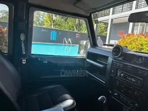 Land Rover Defender 110 Puma 2014 1996