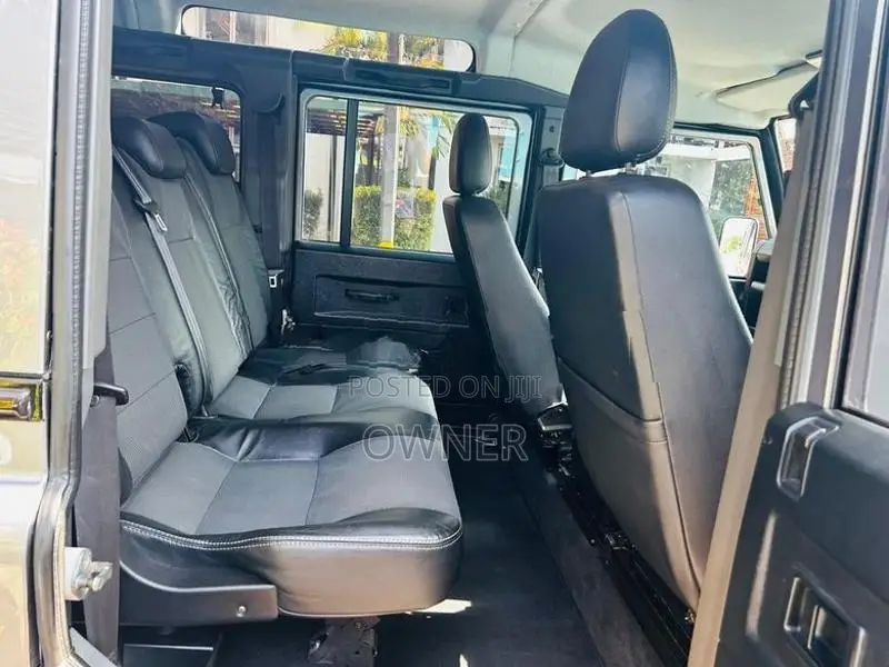 Land Rover Defender 110 Puma 2014 1996