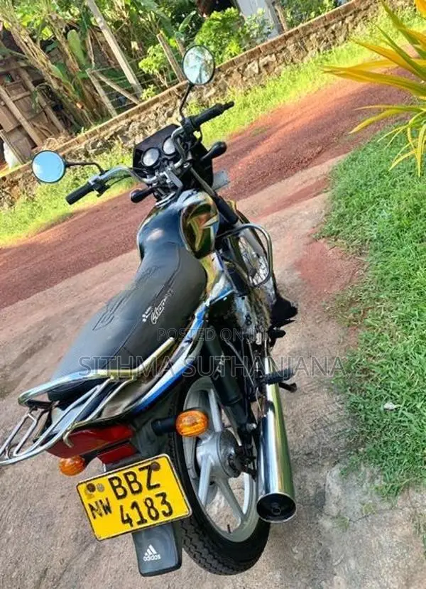 Bajaj CT100 2015