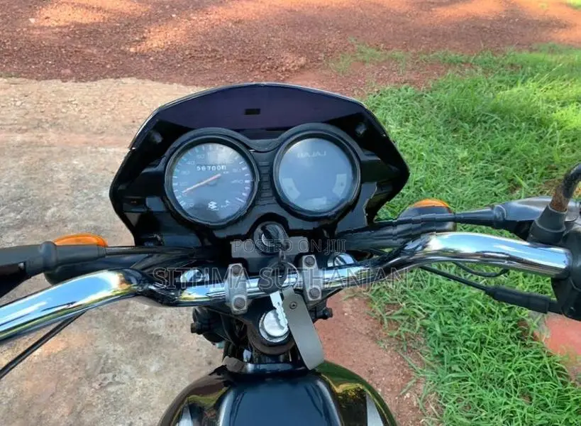 Bajaj CT100 2015