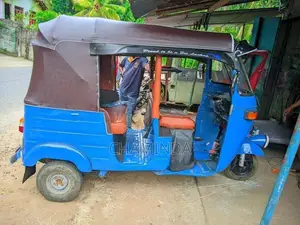 Bajaj RE 2009