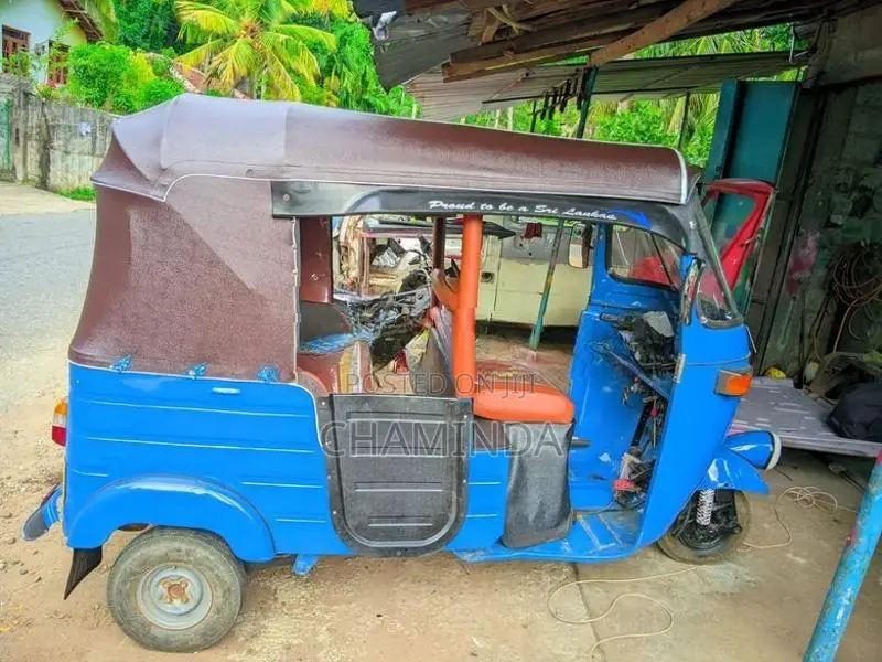 Bajaj RE 2009