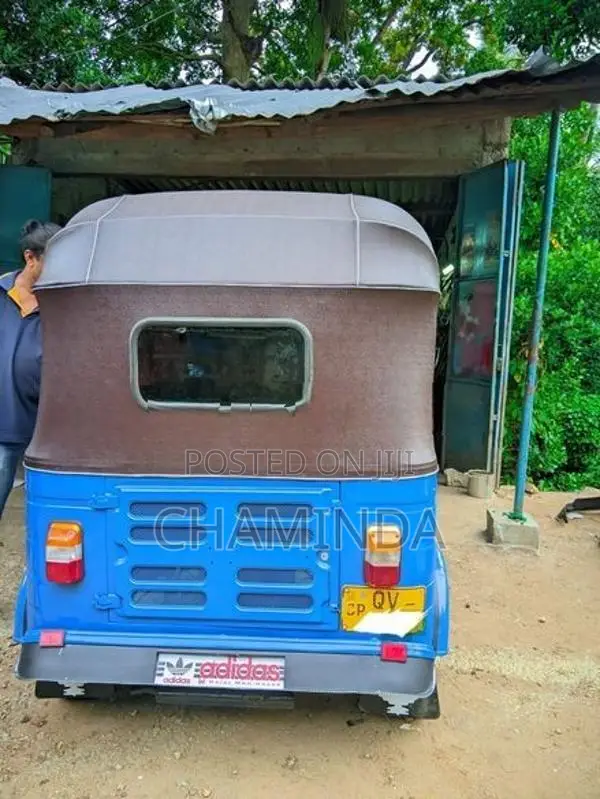 Bajaj RE 2009