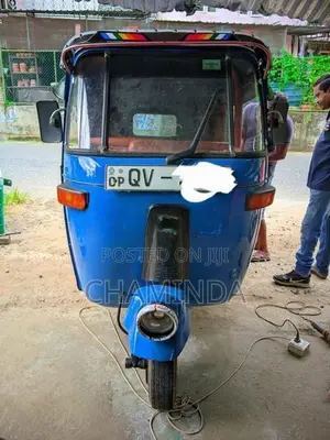 Bajaj RE 2009