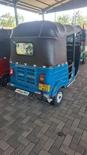 Bajaj RE 4 Stroke 2014