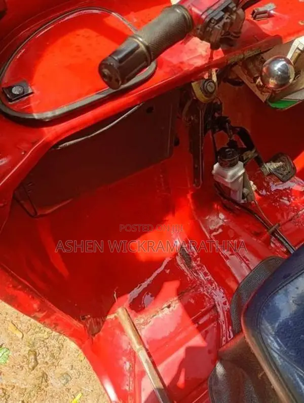 Bajaj RE 1995