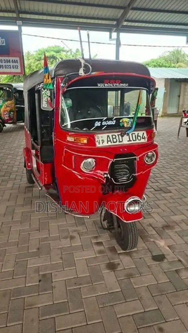 Bajaj RE 4Strok 2015