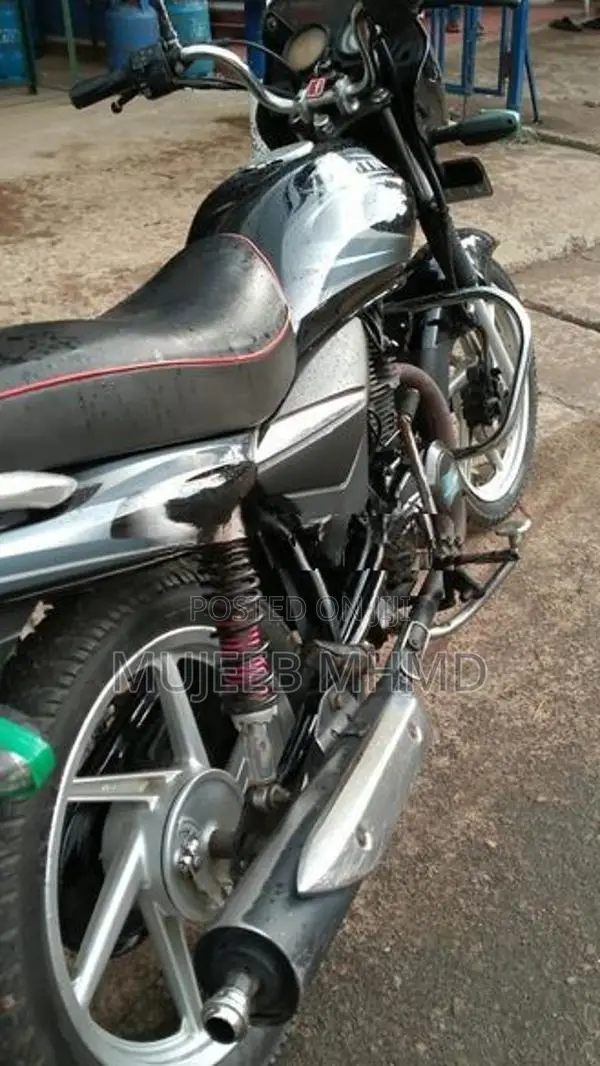 Bajaj Platina 100 2026
