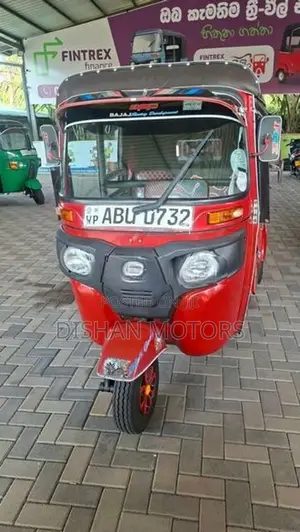 Bajaj RE 4 Strok 2019