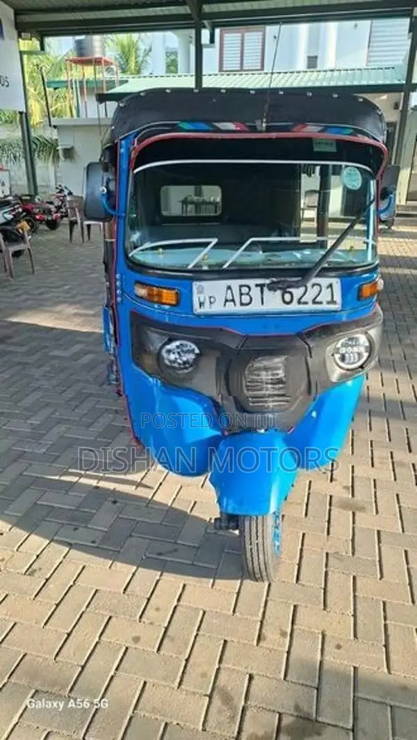 Bajaj RE 4 Stroke 2019