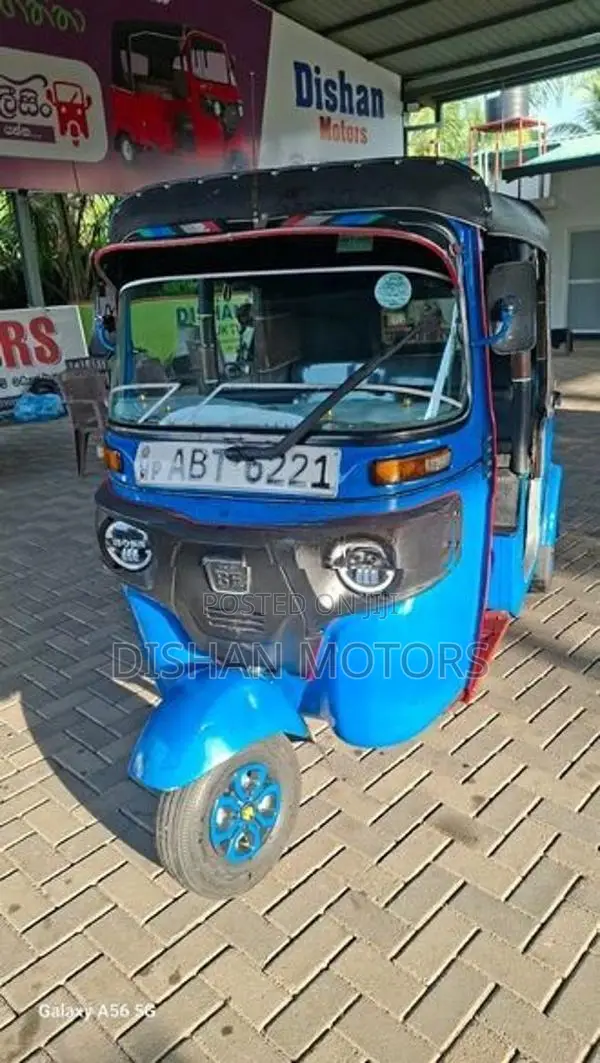 Bajaj RE 4 Stroke 2019