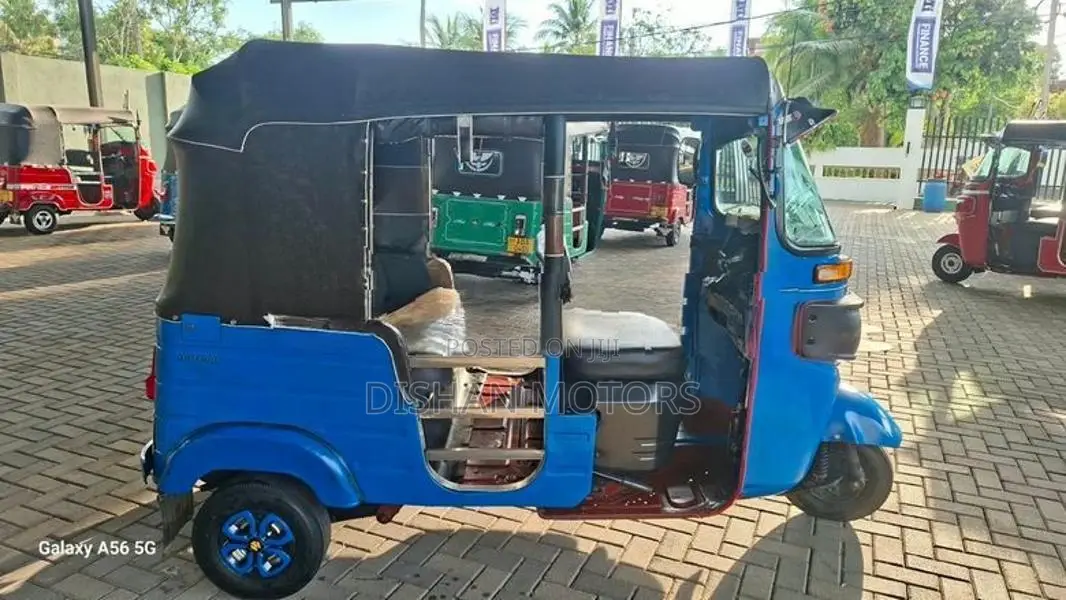 Bajaj RE 4 Stroke 2019